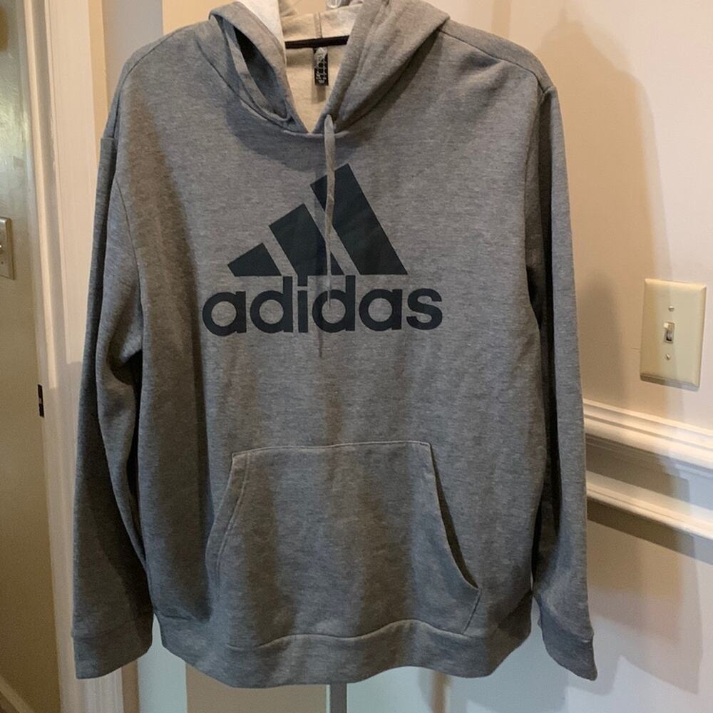 Gray Adidas Men’s drawstring golf Hoodie XL with through pockets